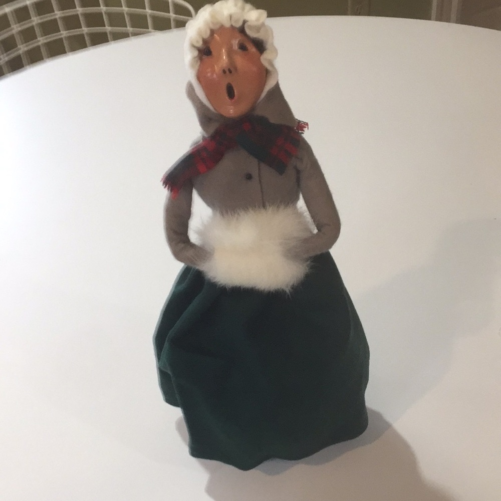 Vintage 1984 Byers’s Choice  Caroler Women w Muff